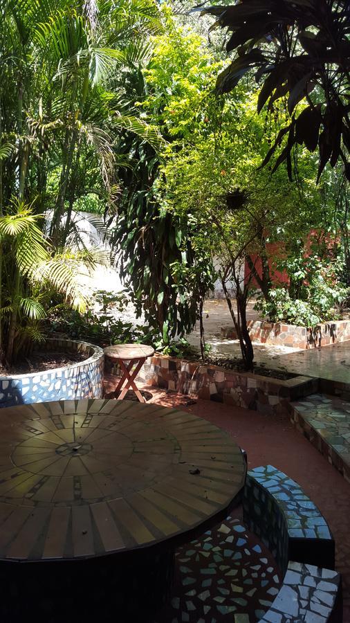 Residencial Uno Hostel Puerto Iguazu Exterior photo